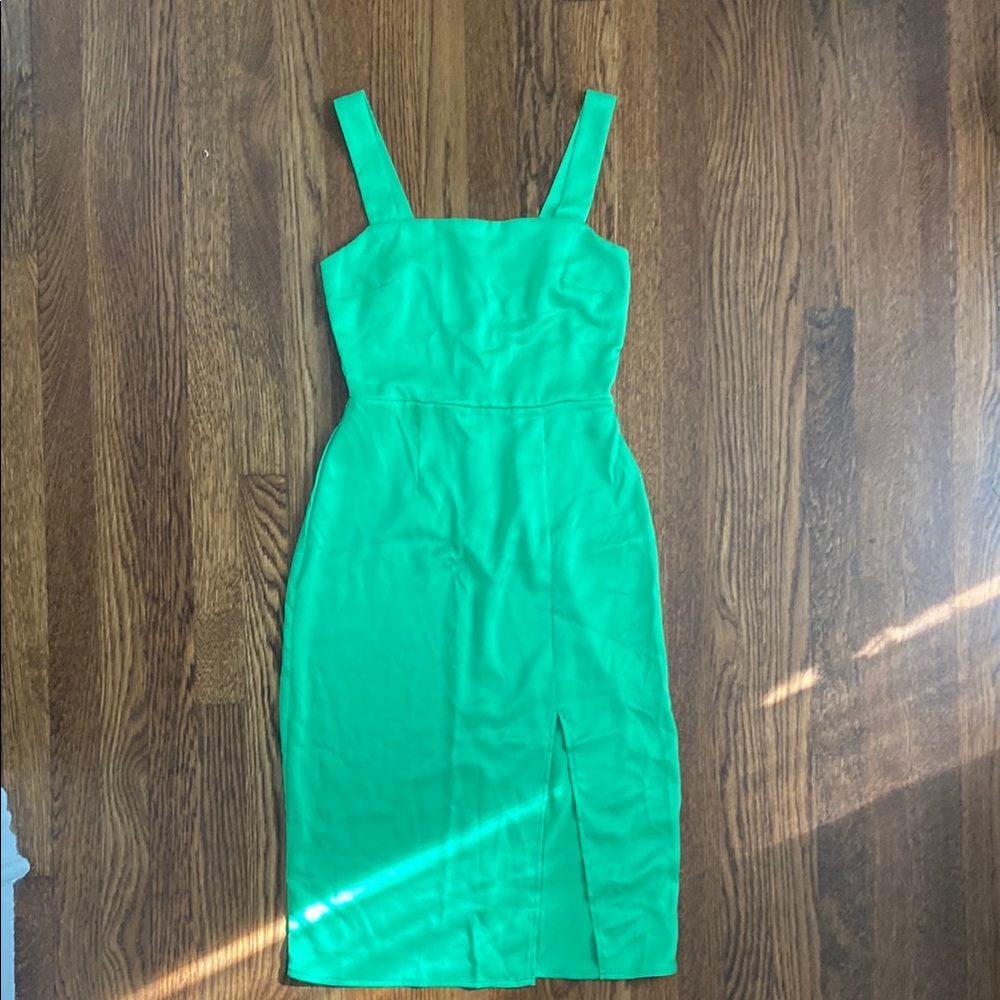 Boutique Sleeveless Midi Dress